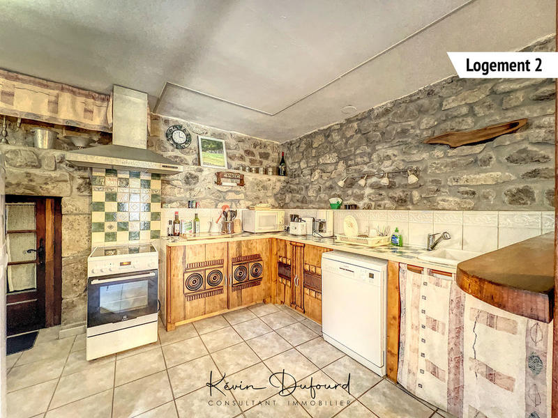 Propriété - 300 m² - 13 pièces