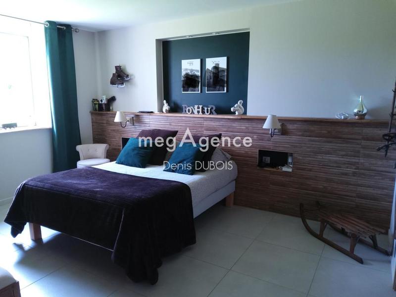 Corps de ferme - 360 m² - 10 pièces