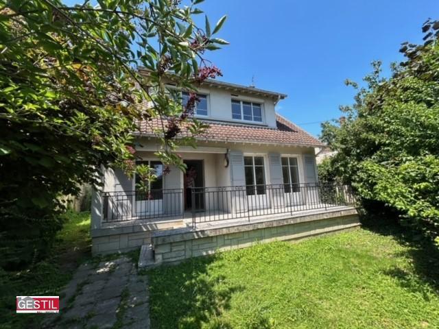 Maison - 115 m² - 5 pièces