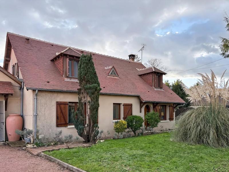 Maison - 220 m² - 7 pièces