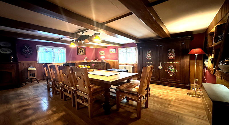 Corps de ferme - 211 m² - 7 pièces