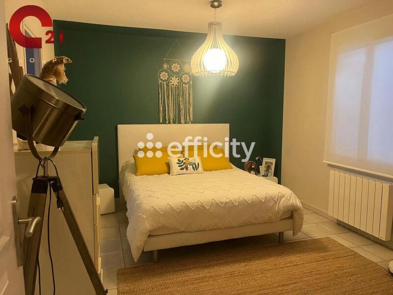 Maison - 203 m² - 7 pièces