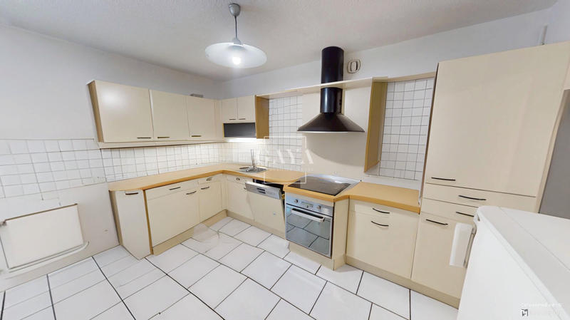 Appartement - 102 m² - 4 pièces