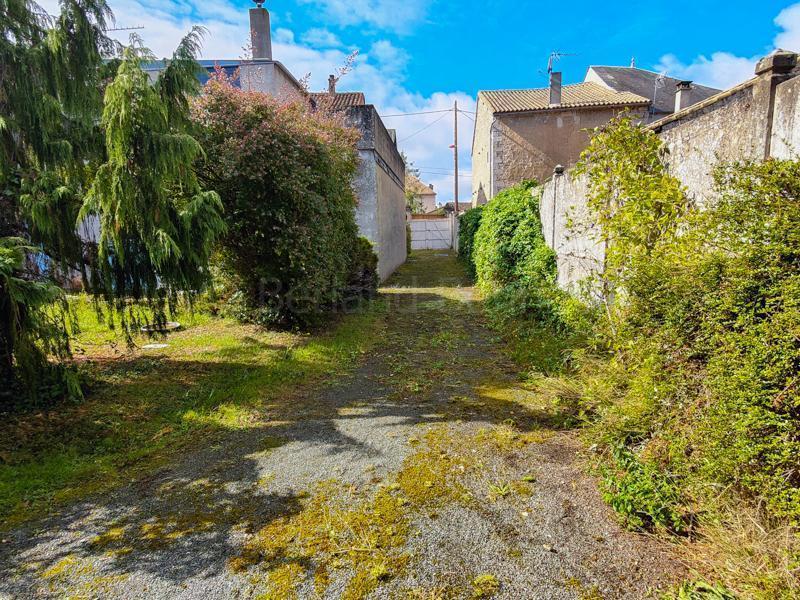 Maison - 202 m² - 8 pièces