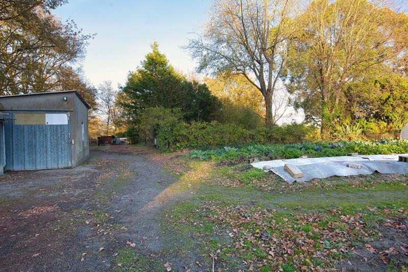 Terrain constructible - 2 018 m²