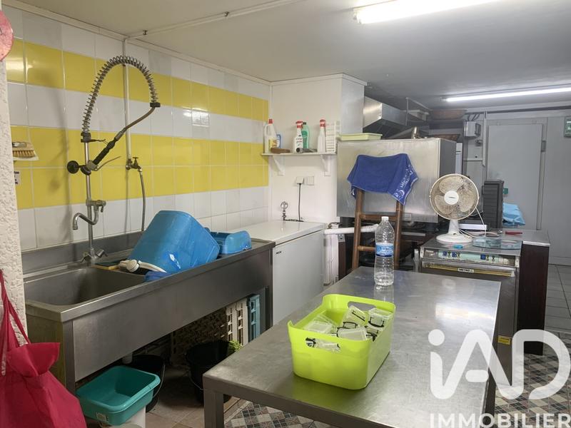 Maison - 330 m² - 10 pièces