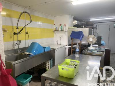 Maison - 330 m² - 10 pièces