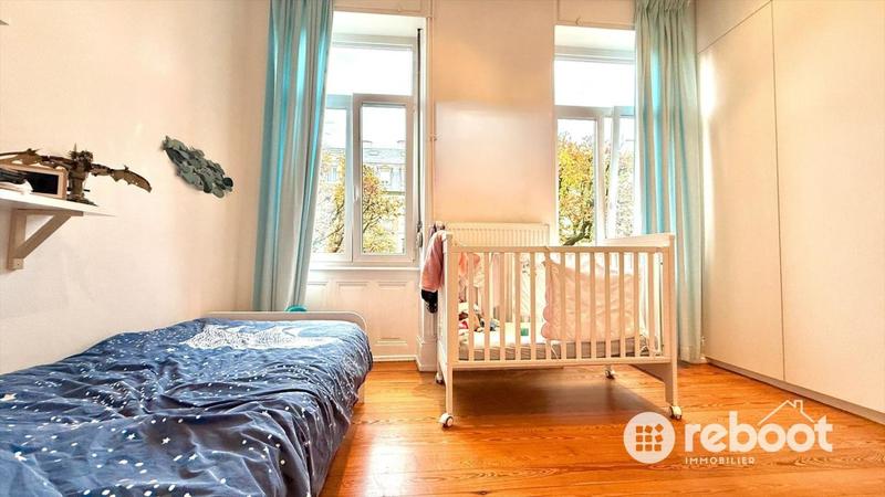 Appartement - 103 m² - 5 pièces