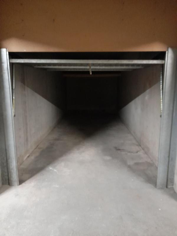 Parking / Garage - 12 m²