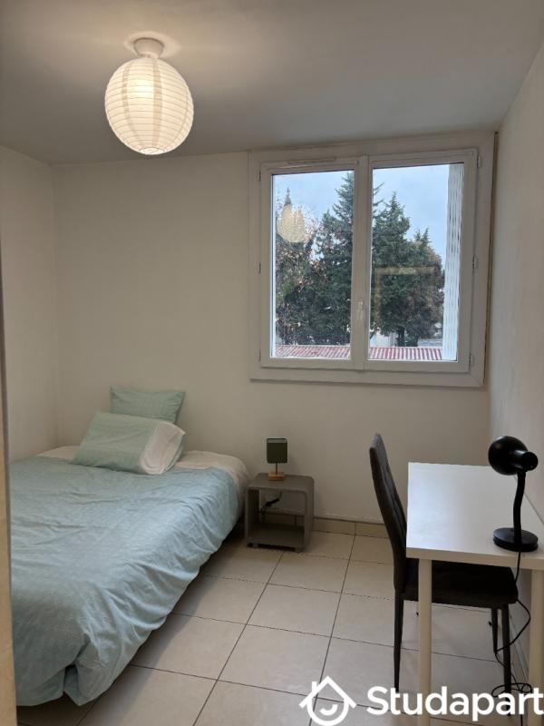 Chambre - 9 m² - 1 pièce