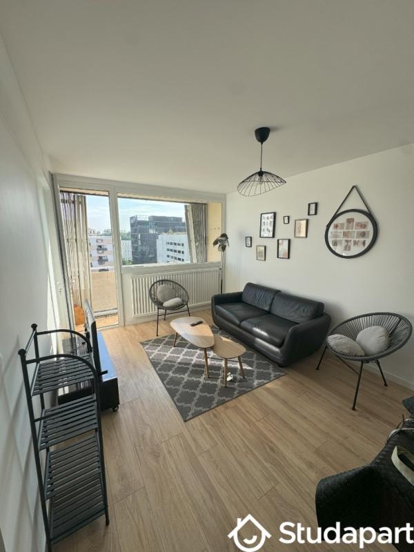 Chambre - 11 m² - 1 pièce