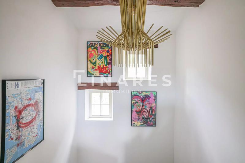 Villa - 300 m² - 9 pièces