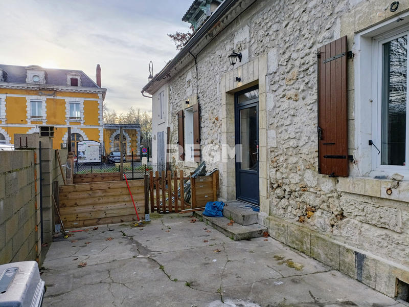 Maison - 187 m² - 12 pièces