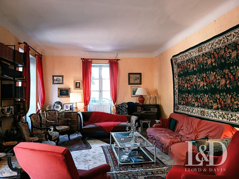 Maison ancienne - 420 m² - 12 pièces