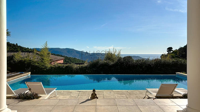 Villa - 200 m² - 6 pièces