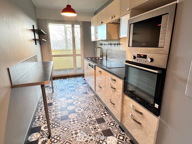 Appartement - 85 m² - 4 pièces