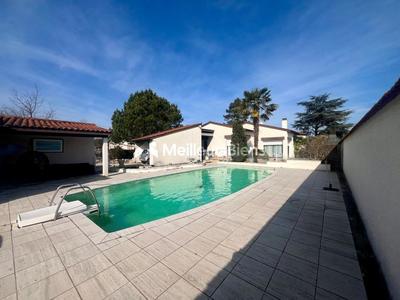 Propriété - 182 m² - 8 pièces