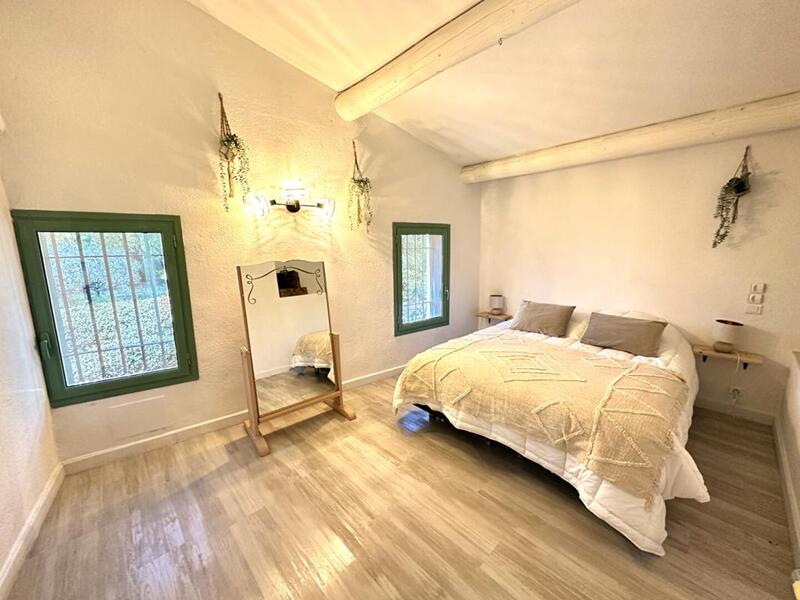 Demeure - 400 m² - 18 pièces