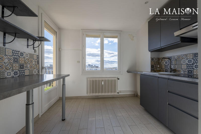 Appartement - 85 m² - 4 pièces