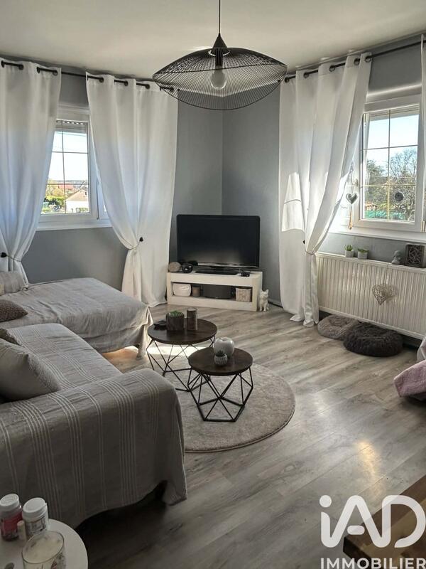 Maison - 240 m² - 10 pièces