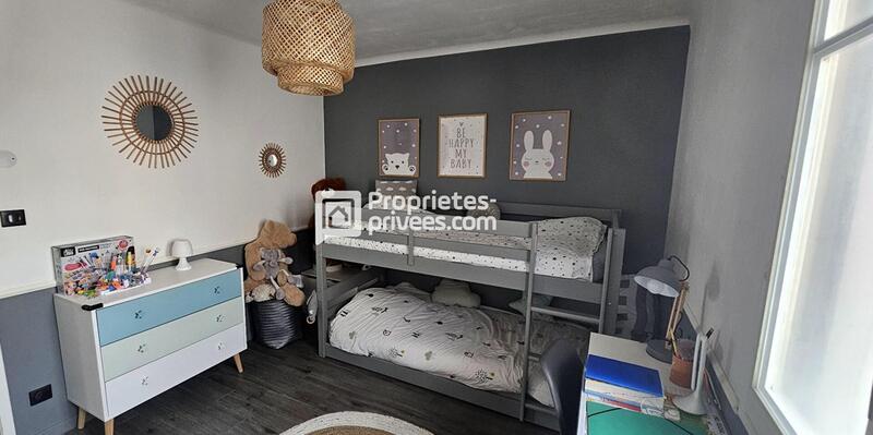 Maison - 180 m² - 8 pièces