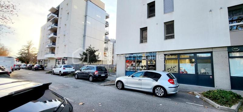 Local commercial - 47 m² - 1 pièce