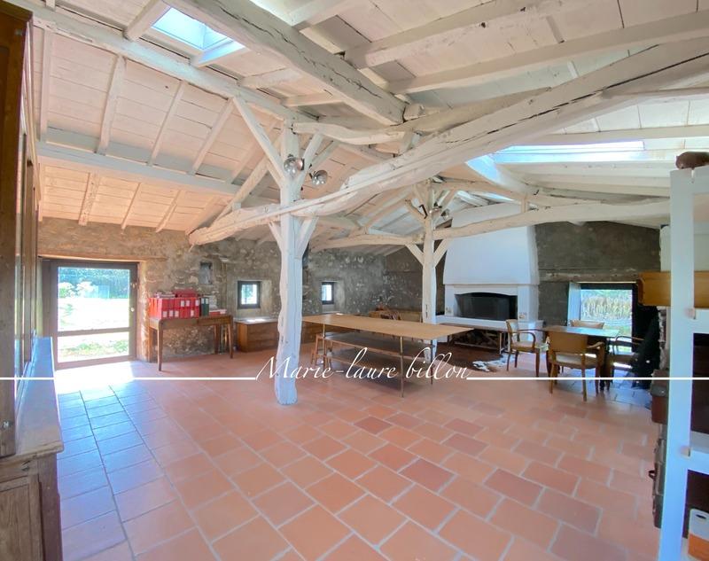 Maison - 170 m² - 5 pièces