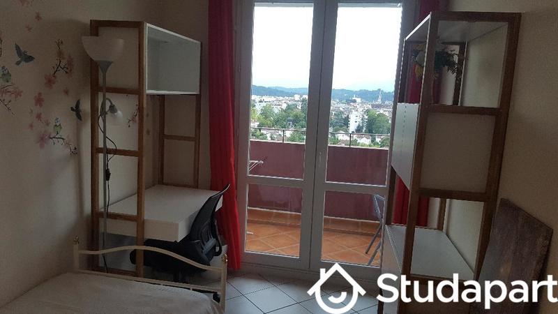 Chambre - 10 m² - 1 pièce