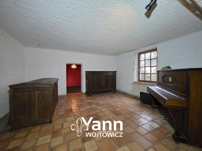 Maison - 270 m² - 7 pièces