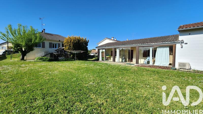 Maison - 235 m² - 10 pièces