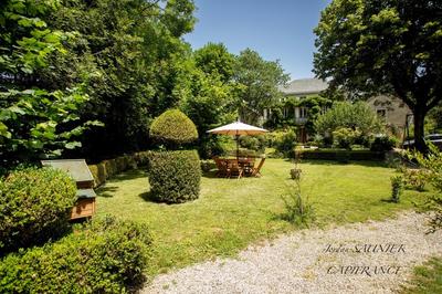 Demeure - 393 m² - 14 pièces