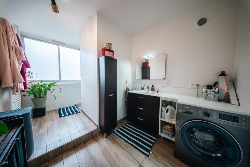 Appartement - 93 m² - 4 pièces