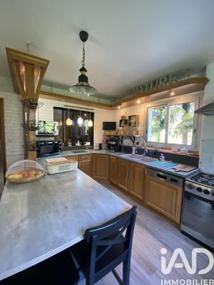 Maison - 166 m² - 9 pièces