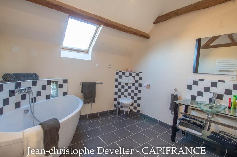 Propriété - 270 m² - 8 pièces