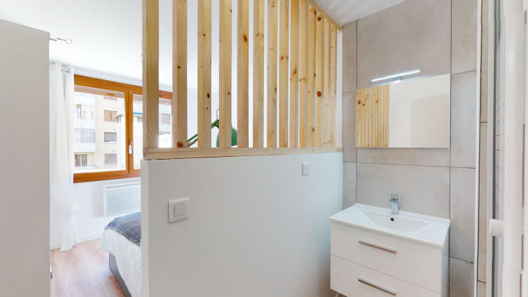 Appartement - 77 m² - 5 pièces