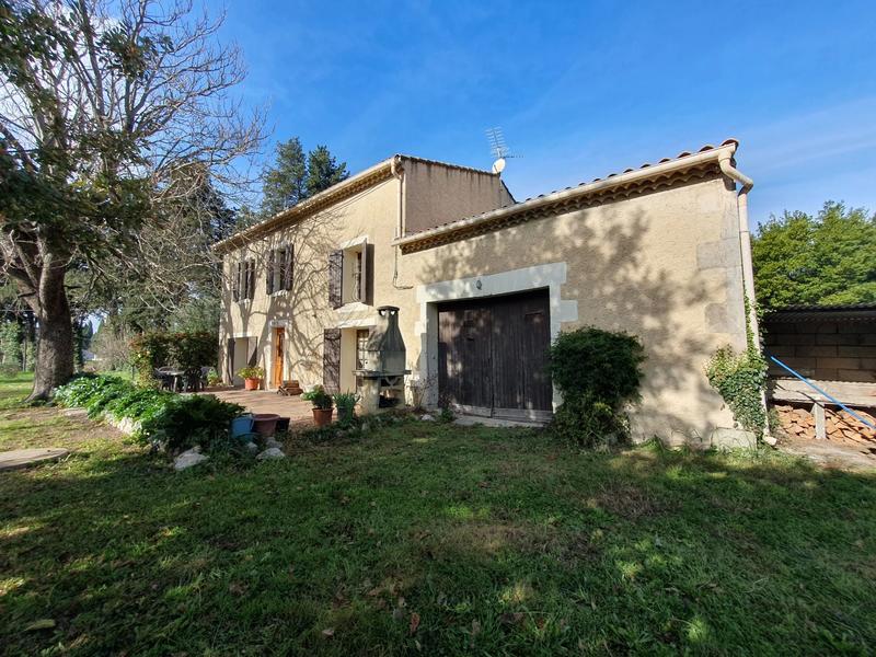 Maison - 230 m² - 5 pièces