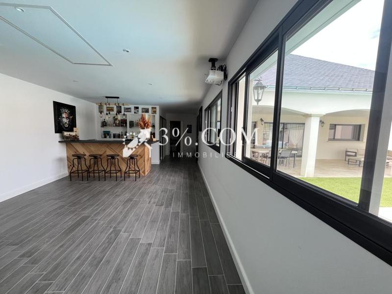 Villa - 185 m² - 6 pièces