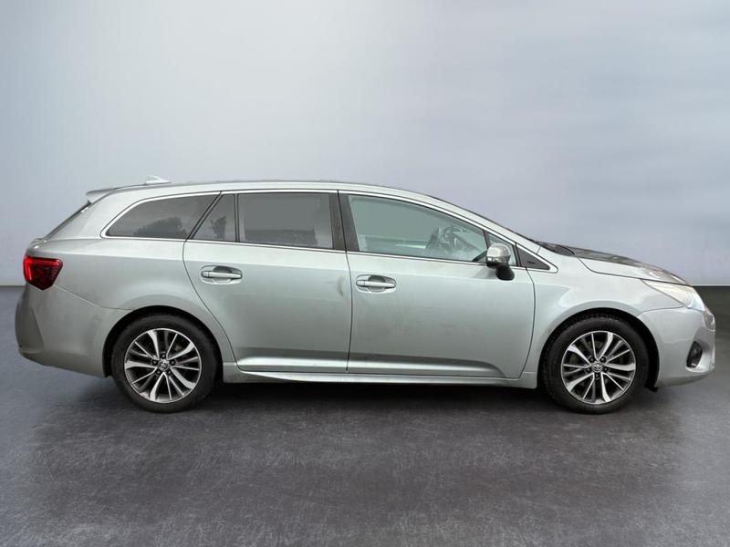 Toyota Avensis Sports Touring 143 d-4d Executive