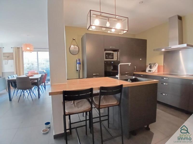 Appartement - 94 m² - 5 pièces