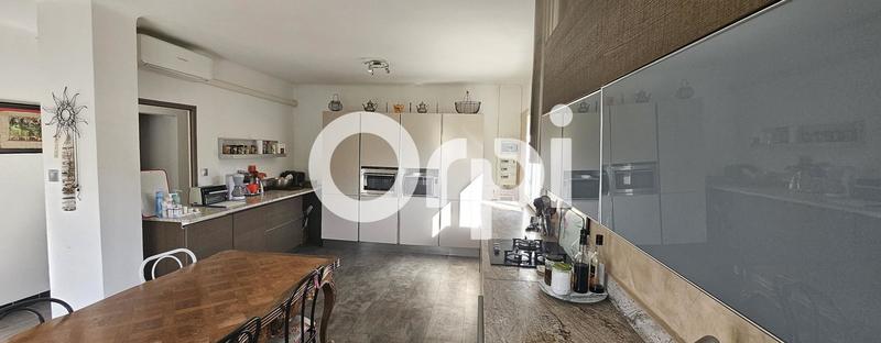 Villa - 185 m² - 6 pièces