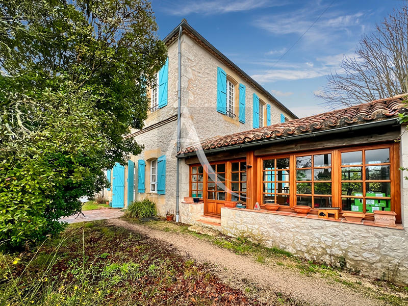 Maison - 170 m² - 6 pièces