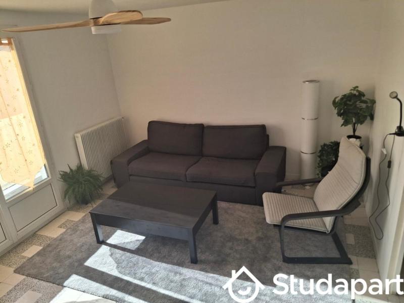 Chambre - 12 m² - 1 pièce