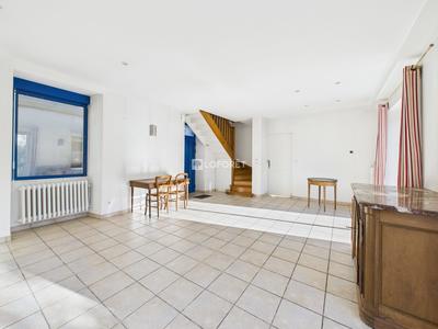 Maison - 152 m² - 7 pièces