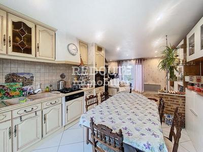 Maison - 85 m² - 5 pièces