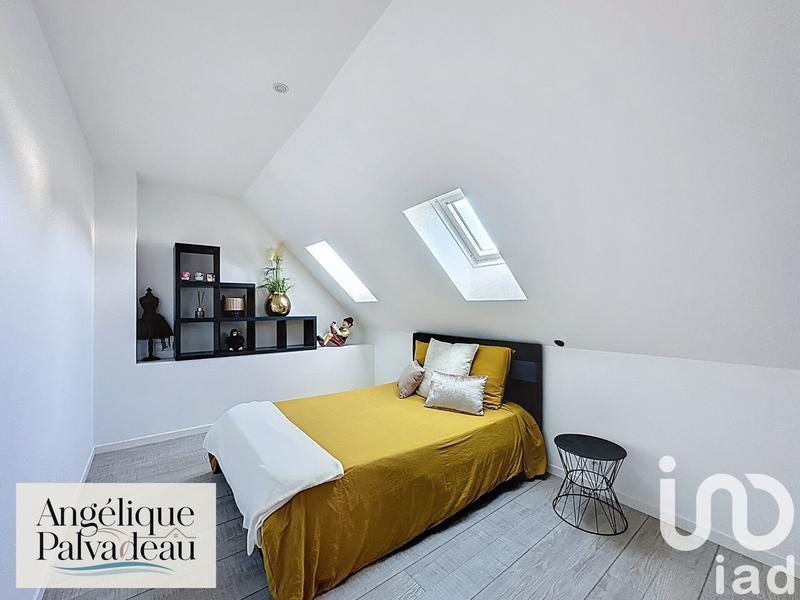 Maison - 365 m² - 12 pièces