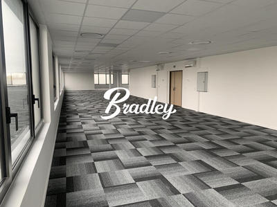 Bureau - 650 m²