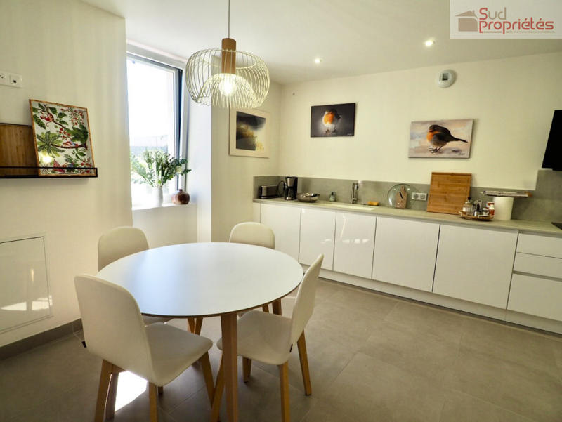 Maison - 306 m² - 8 pièces