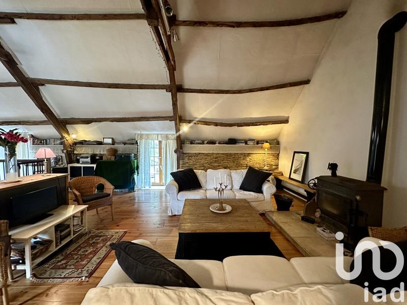 Maison - 218 m² - 11 pièces