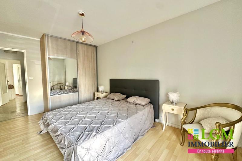 Appartement - 85 m² - 3 pièces