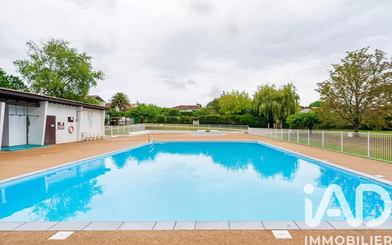 Maison - 200 m² - 7 pièces